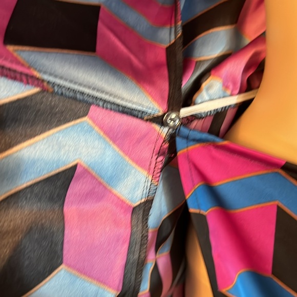 House of Harlow 1960 NWT Size Small Silky Geometric Print Wrap Maxi Dress (0369) - Picture 12 of 16